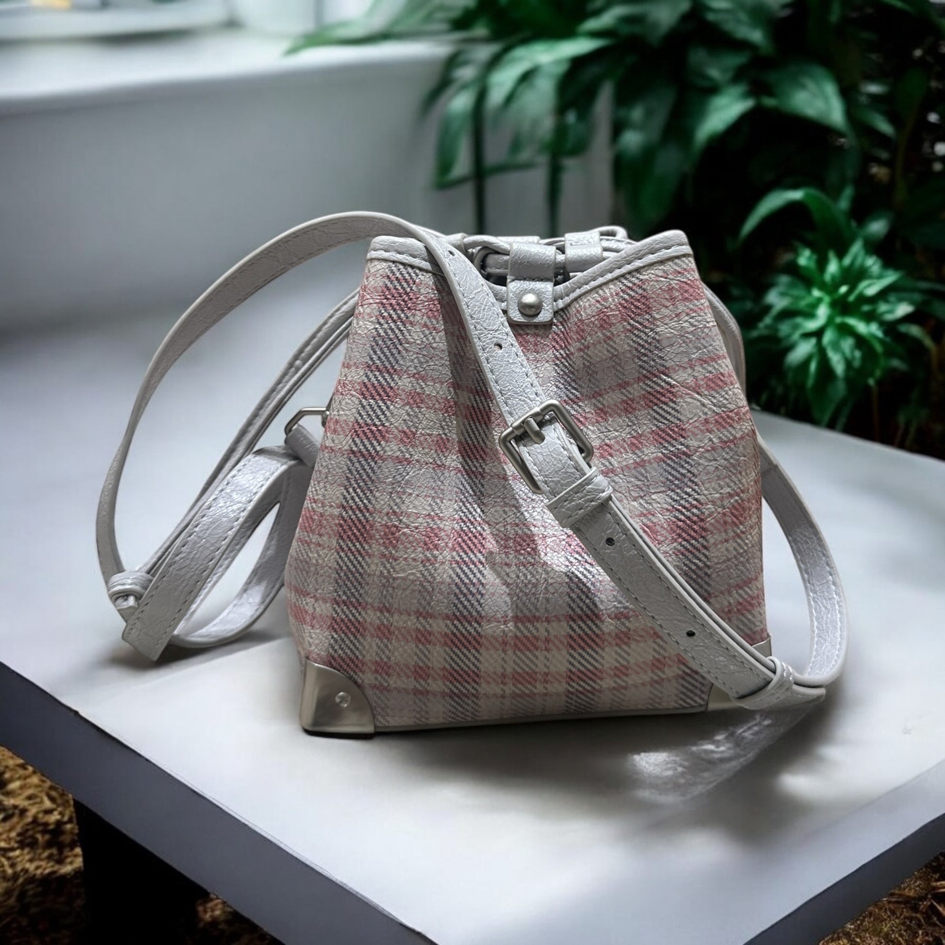 Plaid Perfection – Bucket BAG