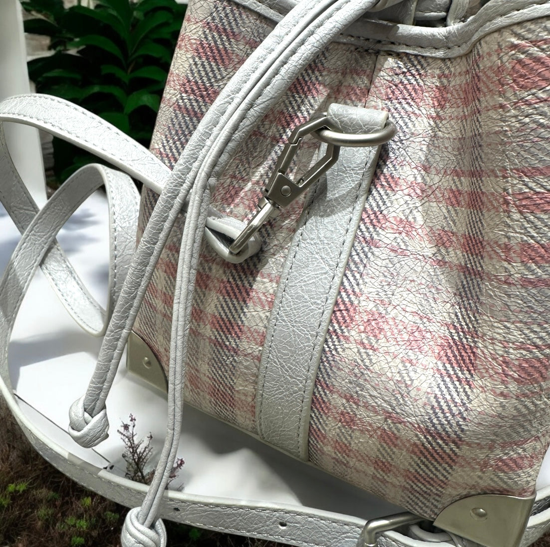 Plaid Perfection – Bucket BAG