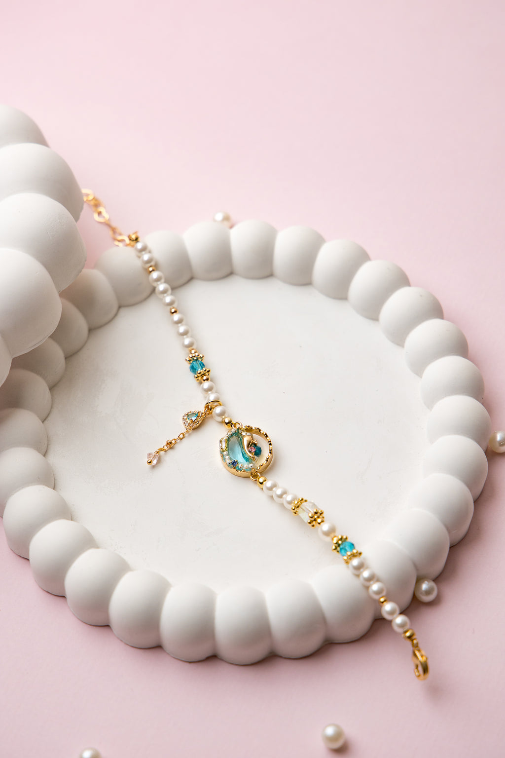 Dive into serenity with the Sea Muse Bracelet, a delicate blend of oceanic elegance and whimsical charm.&nbsp;
